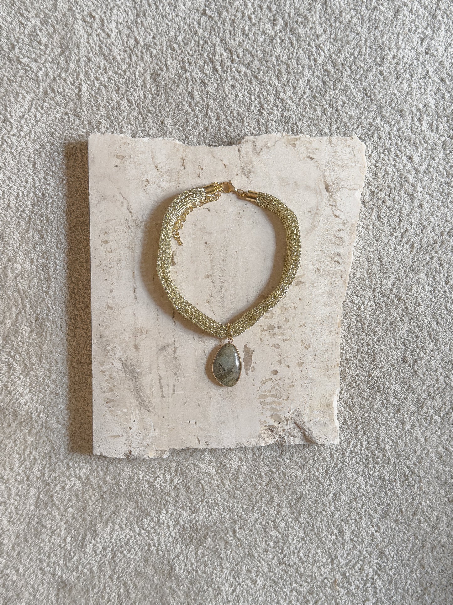 COLLAR GARGANTILLA PIEDRA