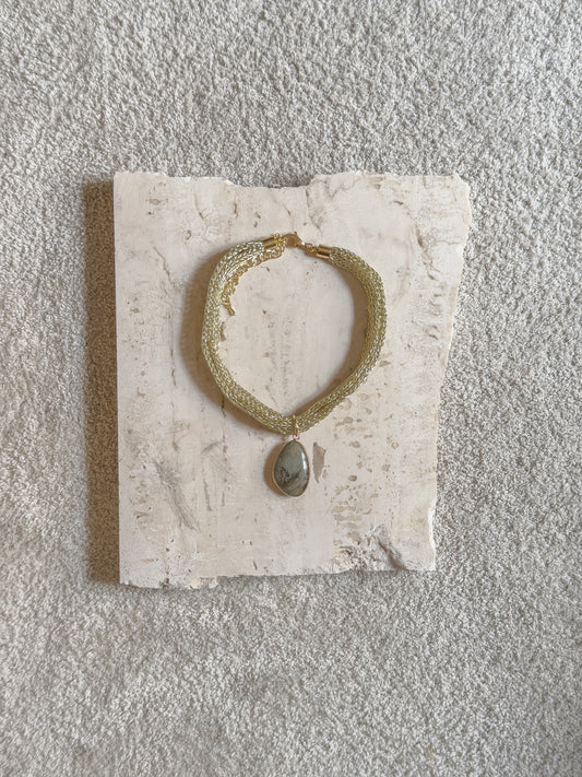 COLLAR GARGANTILLA PIEDRA